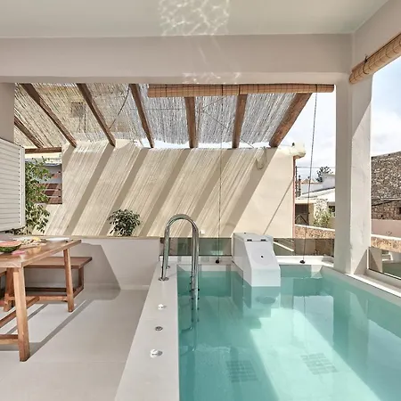 2 Bedroom With Heated Swimming Pool-spa Whirlpool-bbq! Villa