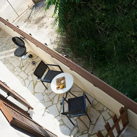 Villa 2 Bedroom With Heated Swimming Pool-spa Whirlpool-bbq! *